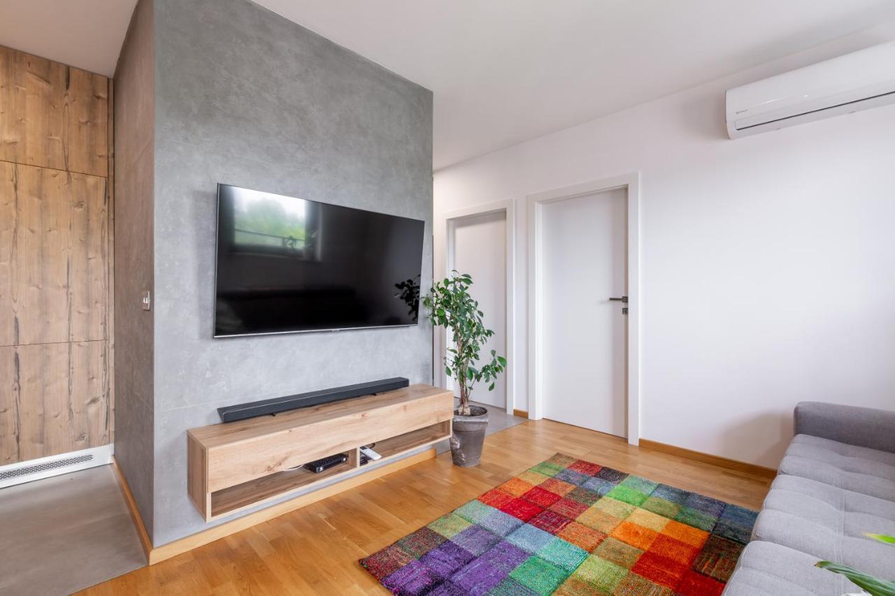 Apartament Dream House Aparment Free Parnikg *